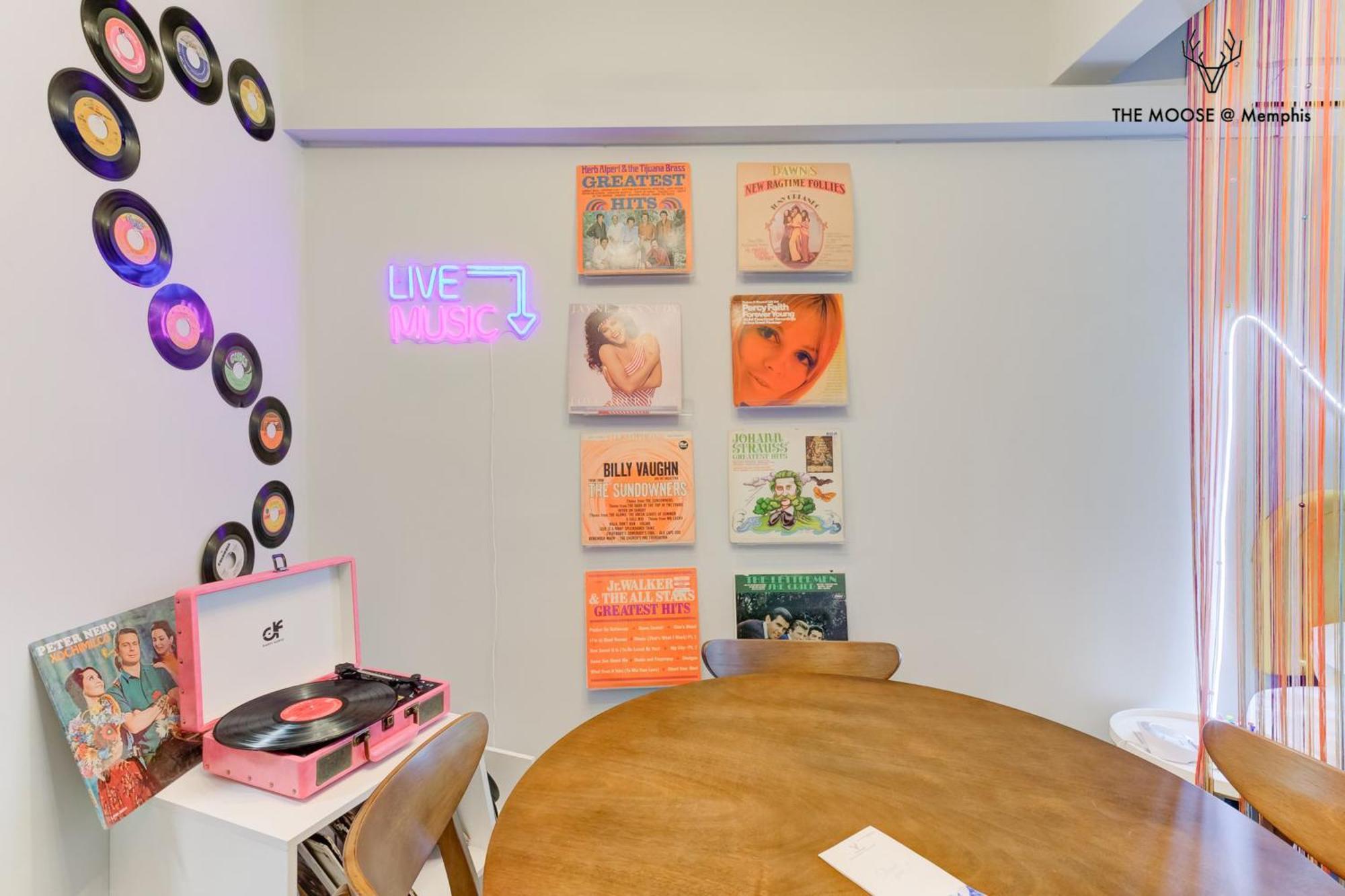 The Moose #10 - Stylish Loft With King Bed, Free Parking & Wi-Fi Apartment เมมฟิส ภายนอก รูปภาพ
